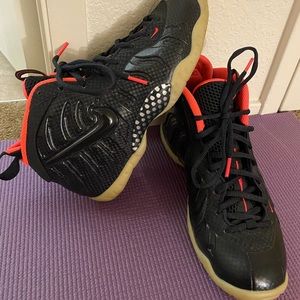 NIKE Little Posite Pro GS 'Yeezy' Glow Sz 6.5Y (8.5 women)